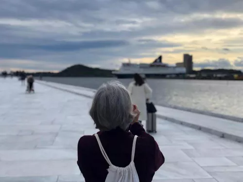 Small Group Women Touring Norway